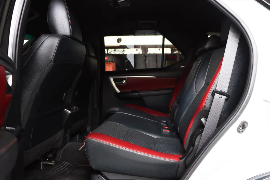 Toyota Fortuner 2.4 Legender 2WD 2023 [IIDJ]