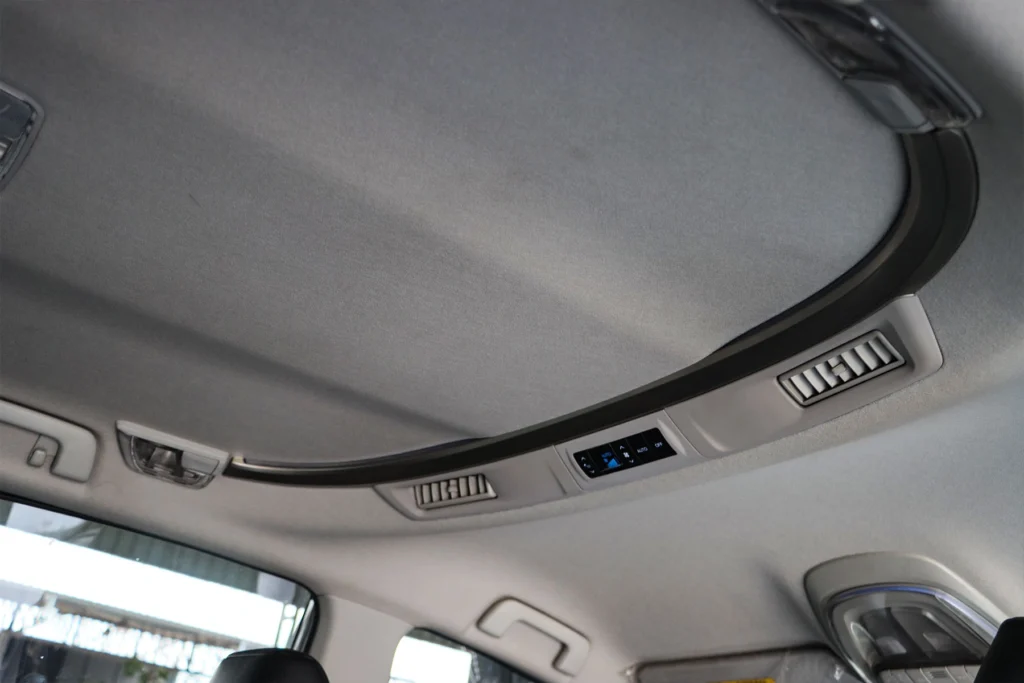 Toyota Innova 2.8 Crysta Premium MNC 2023 [GFJ]