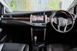 Toyota Innova 2.8 Crysta Premium MNC 2023 [GFJ]