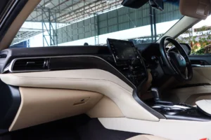 Toyota Camry 2.5 HEV Premium Luxury MNC 2022 [IGDB]