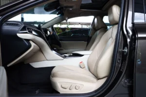 Toyota Camry 2.5 HEV Premium Luxury MNC 2022 [IGDB]