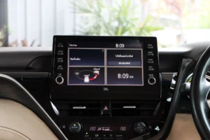 Toyota Camry 2.5 HEV Premium Luxury MNC 2022 [IGDB]