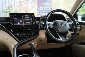 Toyota Camry 2.5 HEV Premium Luxury MNC 2022 [IGDB]