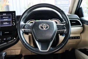 Toyota Camry 2.5 HEV Premium Luxury MNC 2022 [IGDB]