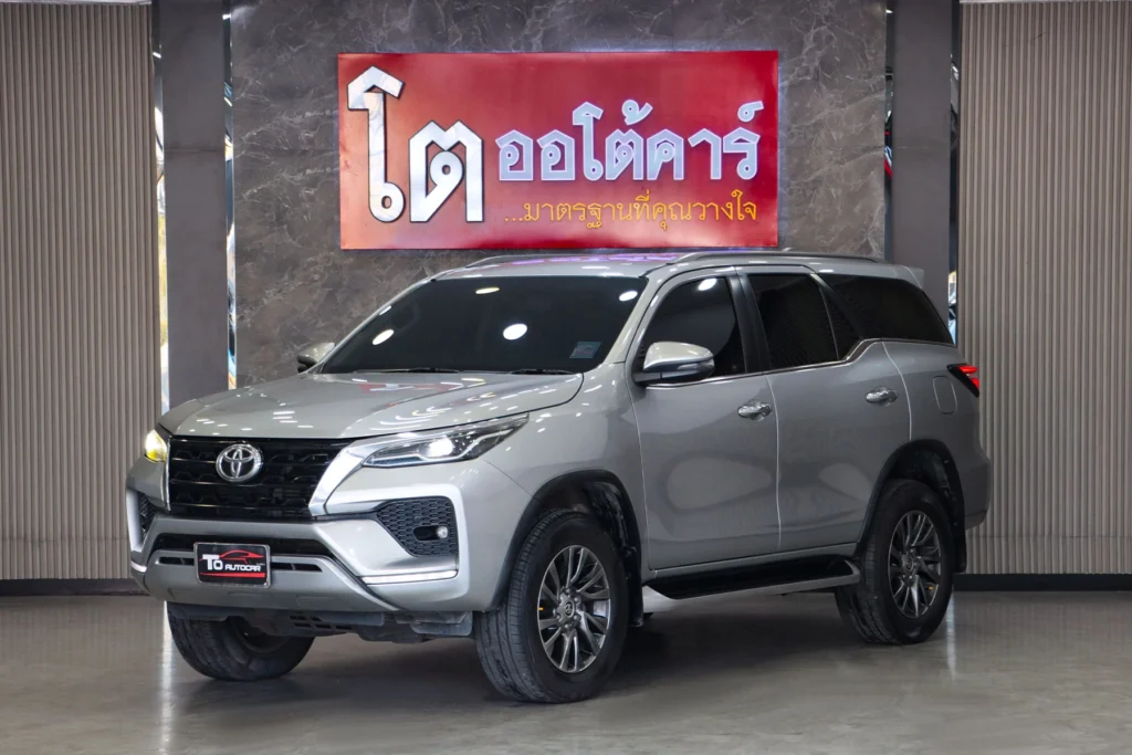 Toyota Fortuner 2.4 V 4WD 2020 [ACFJ]