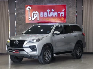 Toyota Fortuner 2.4 V 4WD 2020 [ACFJ]
