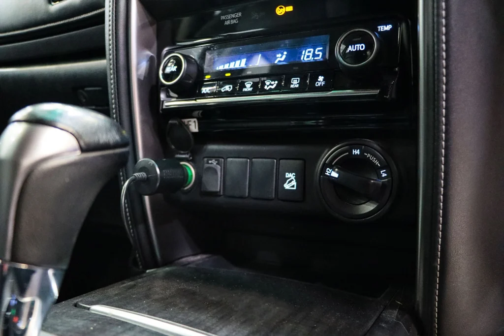 Toyota Fortuner 2.4 V 4WD 2020 [ACFJ]