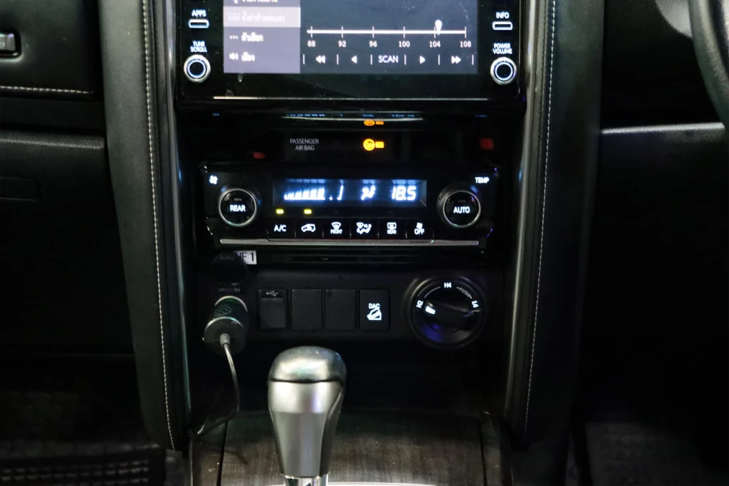 Toyota Fortuner 2.4 V 4WD 2020 [ACFJ]