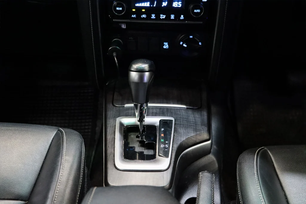 Toyota Fortuner 2.4 V 4WD 2020 [ACFJ]