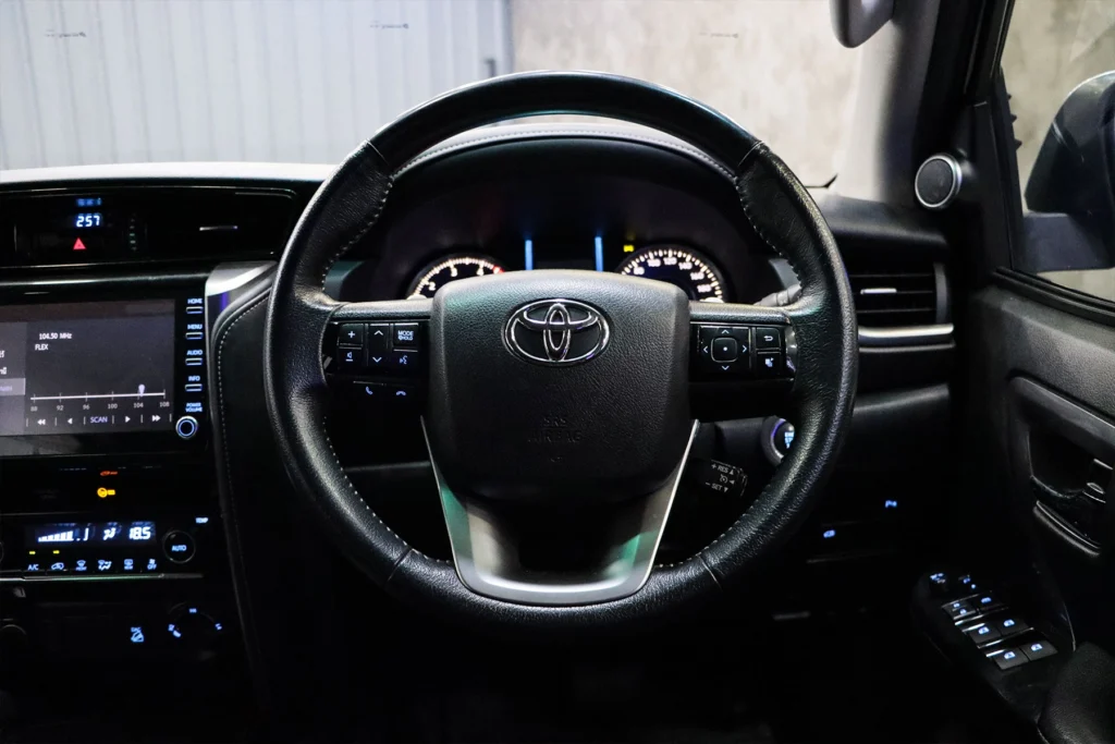 Toyota Fortuner 2.4 V 4WD 2020 [ACFJ]