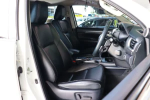 Toyota Fortuner 2.4 Leader V 2WD 2022 [GIEC]