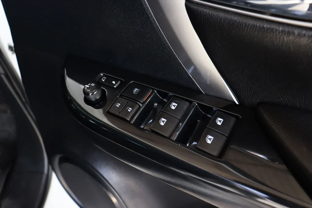 Toyota Fortuner 2.4 Leader V 2WD 2022 [GIEC]