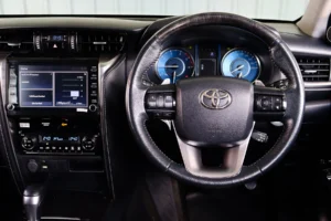 Toyota Fortuner 2.4 Leader V 2WD 2022 [GIEC]