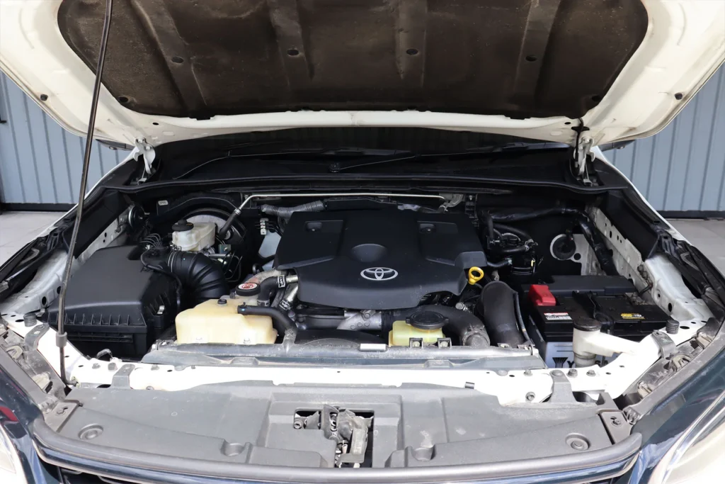 Toyota Fortuner 2.4 Leader V 2WD 2022 [GIEC]