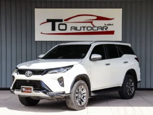 Toyota Fortuner 2.4 Leader V 2WD 2022 [GIEC]