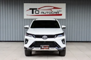 Toyota Fortuner 2.4 Leader V 2WD 2023 [IEJE]