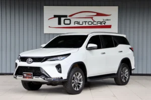 Toyota Fortuner 2.4 Leader V 2WD 2023 [IEJE]
