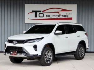 Toyota Fortuner 2.4 Leader V 2WD 2023 [IEJE]