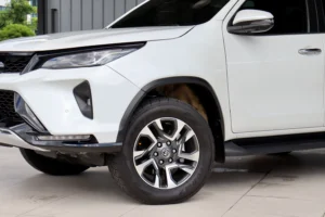 Toyota Fortuner 2.4 Leader V 2WD 2023 [IEJE]