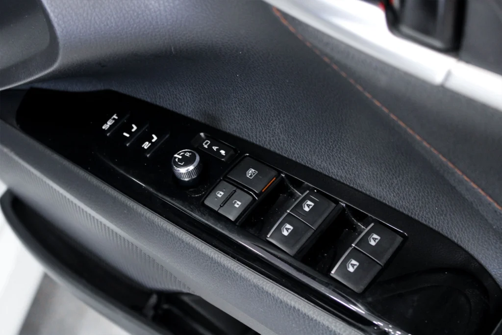 Toyota Camry 2.5 Hybrid Premium 2021 [DJAE]