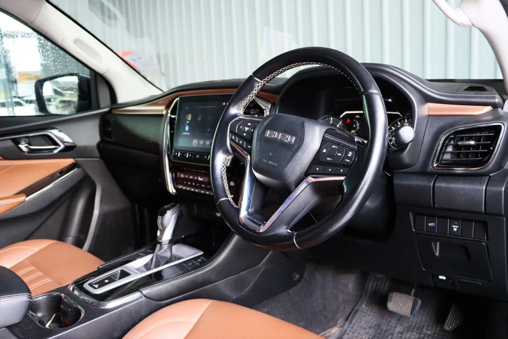 Isuzu MU-X 3.0 Ultimate 2WD 2021 [CIIA]