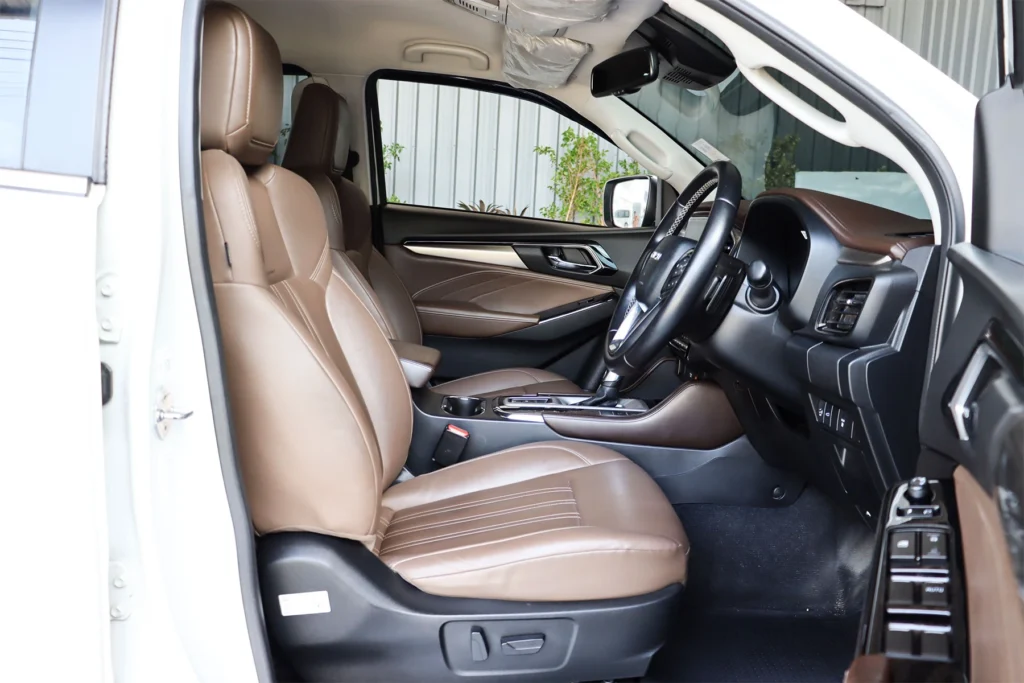 ISUZU MU-X 1.9 ULTIMATE 2WD 2023 [GAJI]