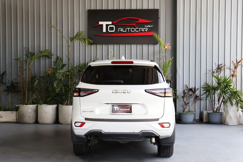 ISUZU MU-X 1.9 ULTIMATE 2WD 2023 [GAJI]