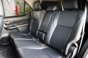 Toyota Fortuner 2.4 Leader V 2WD 2023 [GIEF]