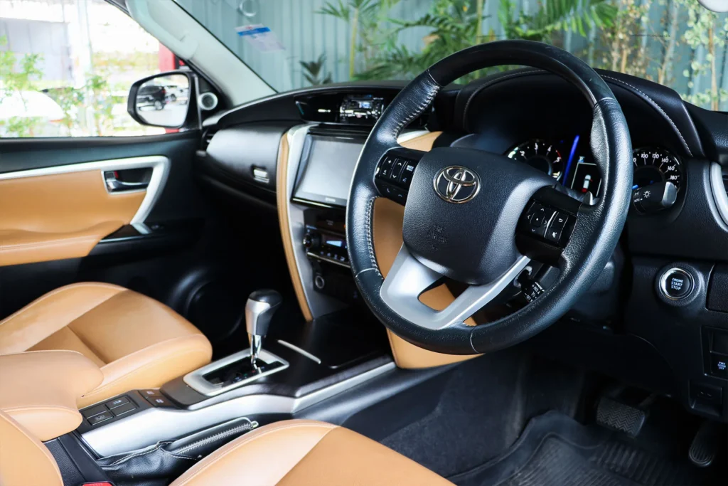 Toyota Fortuner 2.8 V 4WD MNC 2019 [EDGJ]