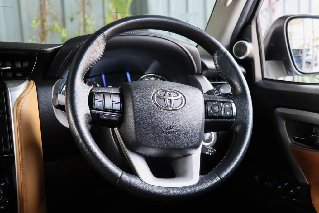 Toyota Fortuner 2.8 V 4WD MNC 2019 [EDGJ]