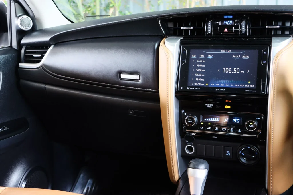 Toyota Fortuner 2.8 V 4WD MNC 2019 [EDGJ]