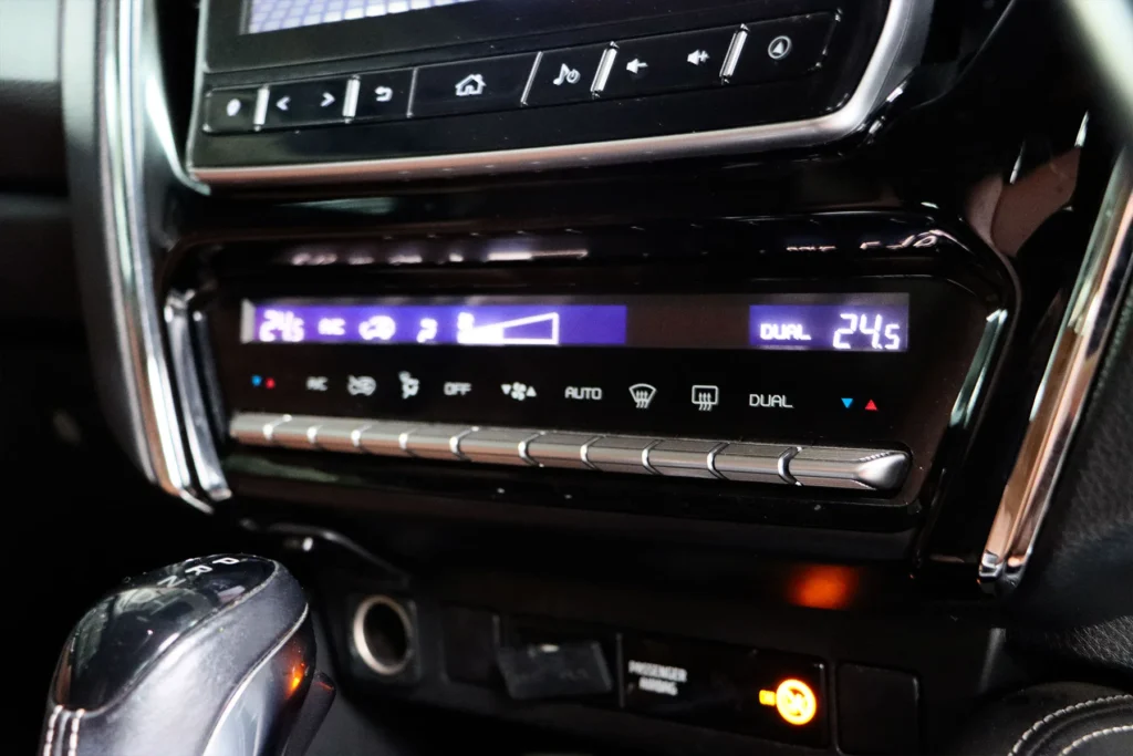 Isuzu MU-X 3.0 Ultimate 2WD 2022 [GAJI]