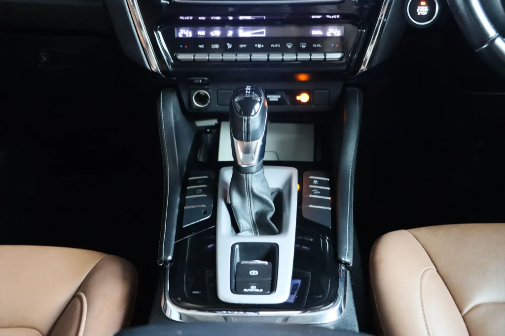 Isuzu MU-X 3.0 Ultimate 2WD 2022 [GAJI]