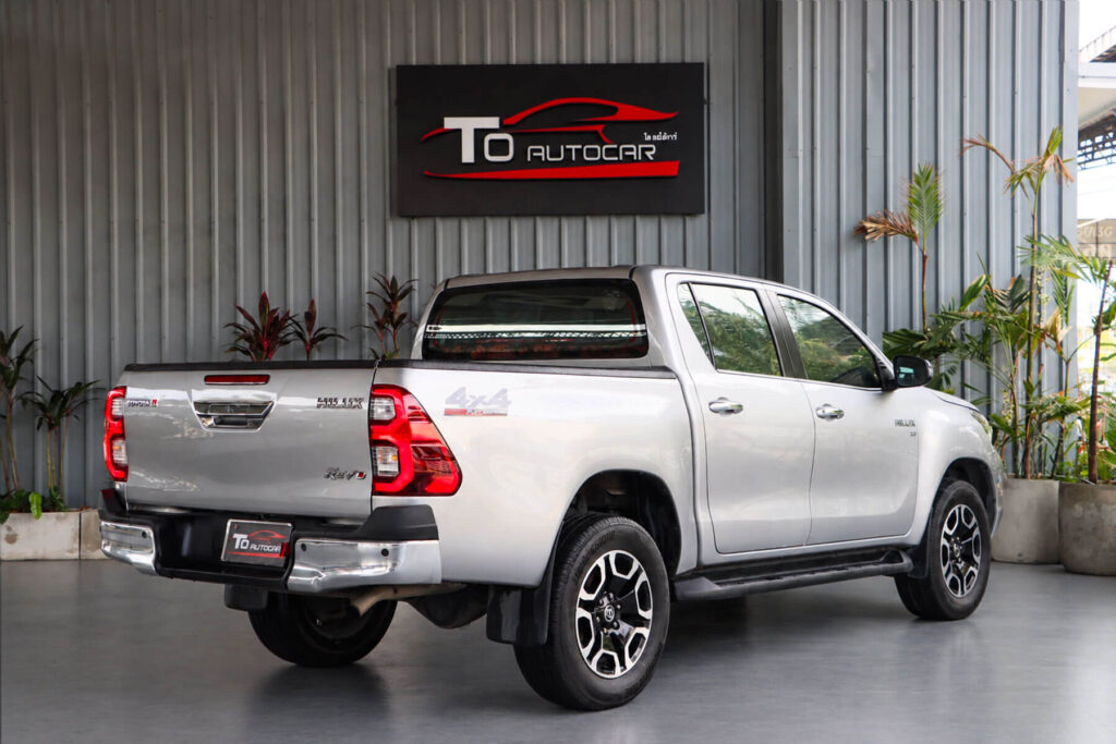Toyota Revo 2.8 High Double Cab 4WD 2021 A/T [CJIE]