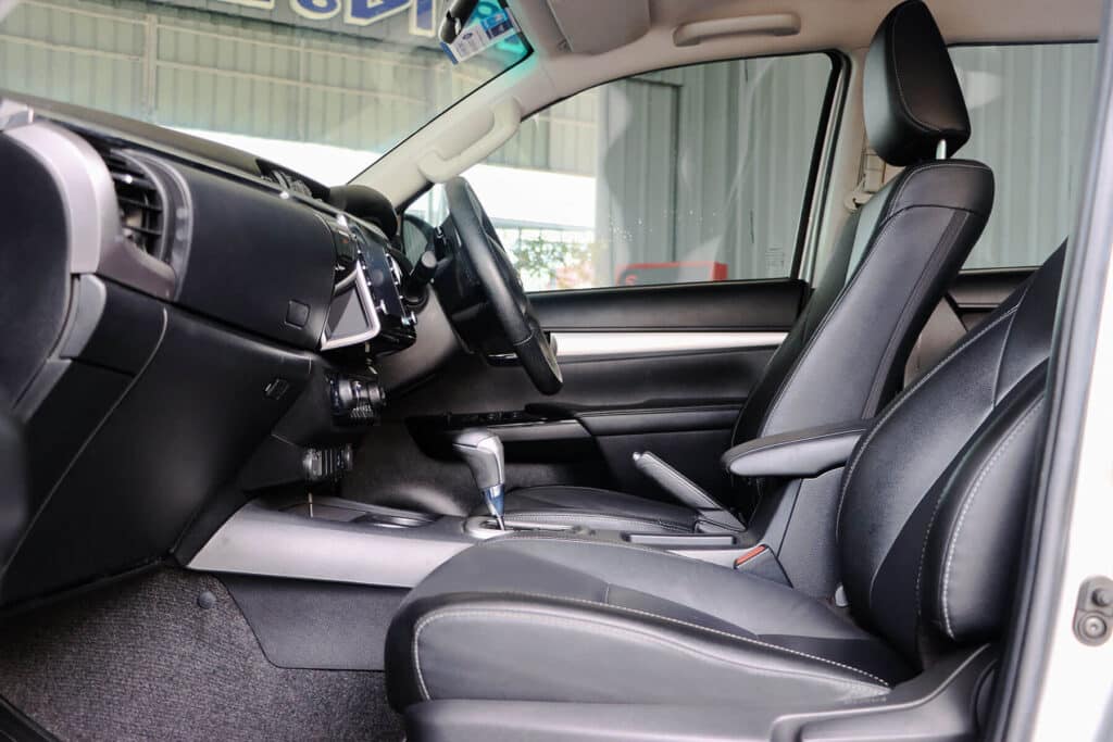 Toyota Revo 2.8 High Double Cab 4WD 2021 A/T [CBCD]