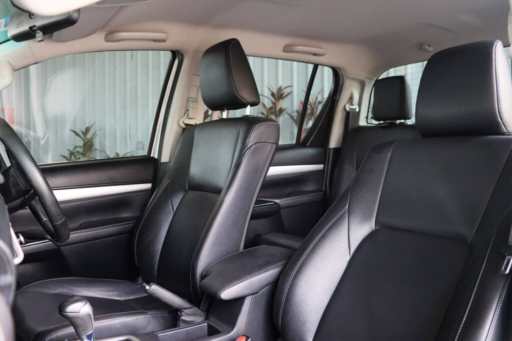 Toyota Revo 2.8 High Double Cab 4WD 2021 A/T [CJIE]