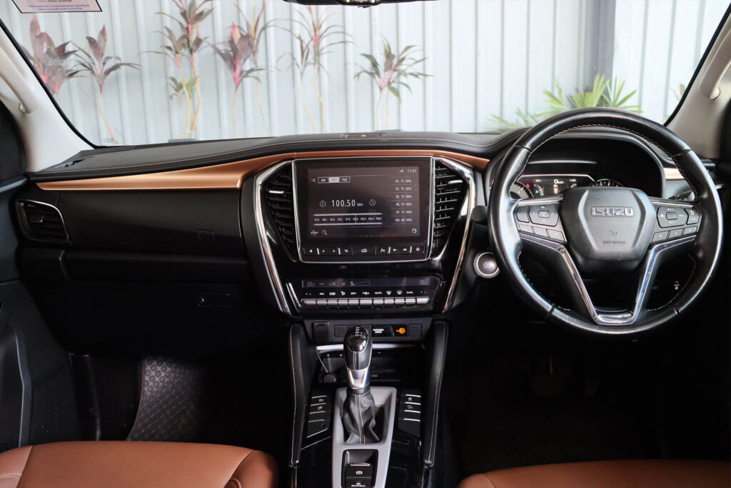 Isuzu MU-X 3.0 Ultimate 2WD 2021 [CIID]
