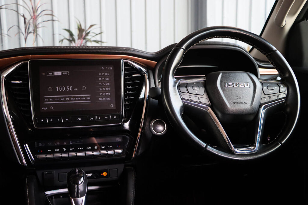 Isuzu MU-X 3.0 Ultimate 2WD 2021 [CIID]