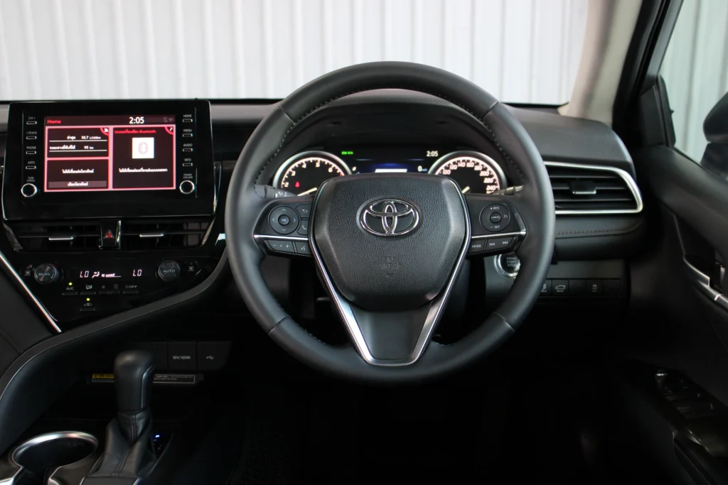 Toyota Camry 2.5 Sport MNC 2022 [HGJD]