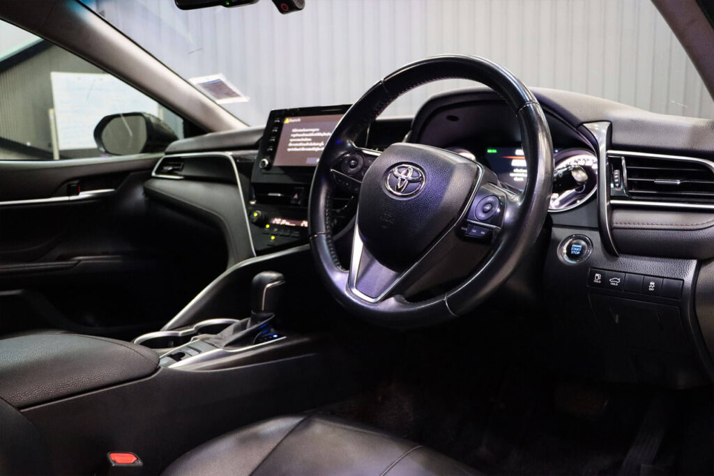 Toyota Camry 2.5 Sport MNC 2022 [HJFD]
