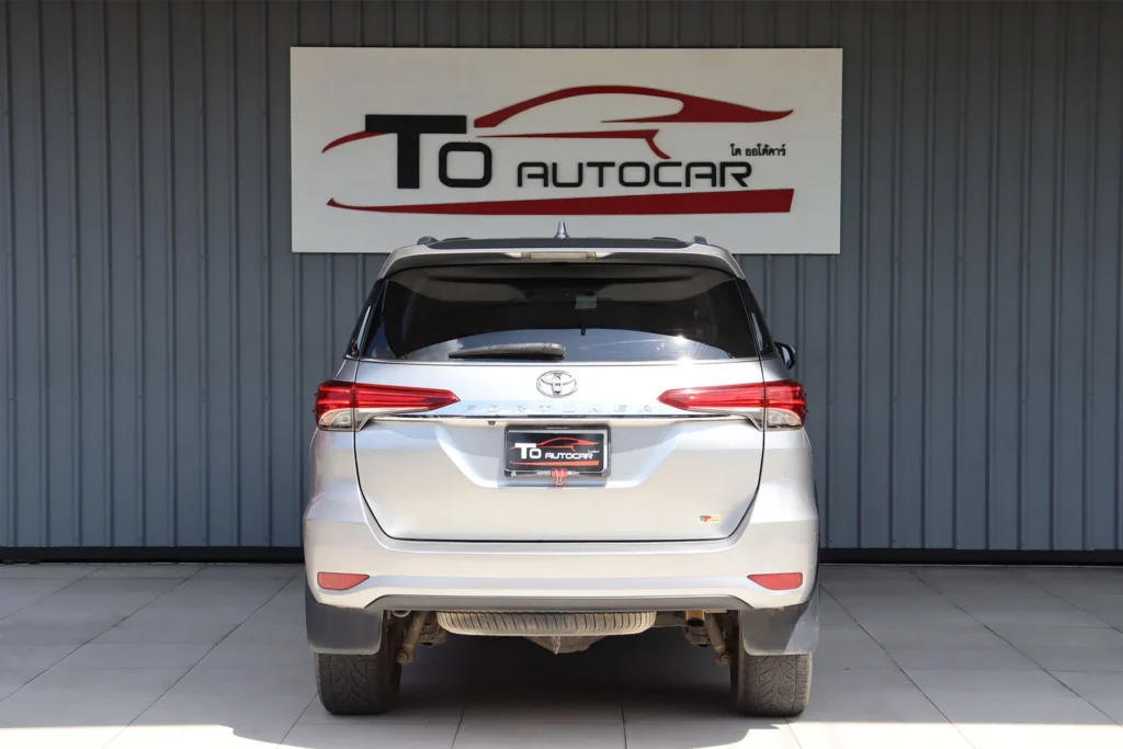 Toyota Fortuner 2.4 V 2WD MNC 2019 [CEAA]