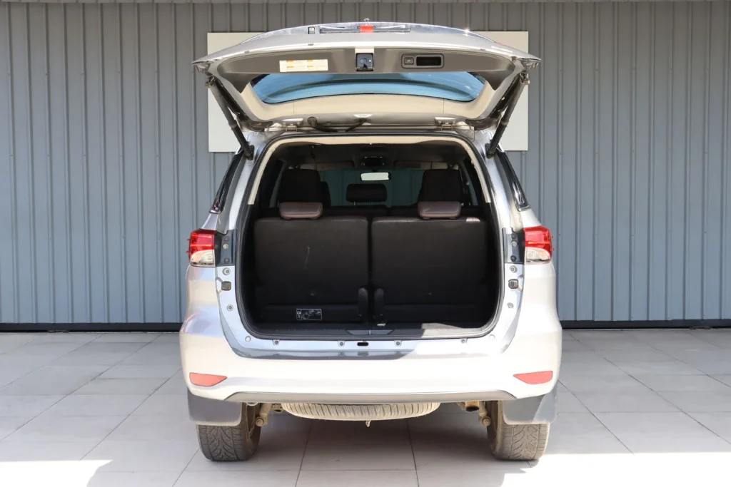 Toyota Fortuner 2.4 V 2WD MNC 2019 [CEAA]
