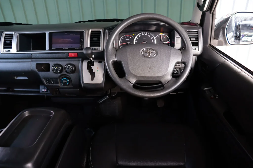 Toyota Ventury 3.0 V 2017 [CADF]