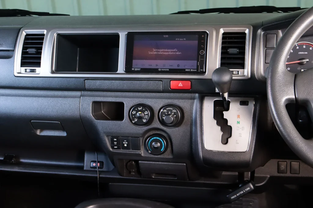 Toyota Ventury 3.0 V 2017 [CADF]
