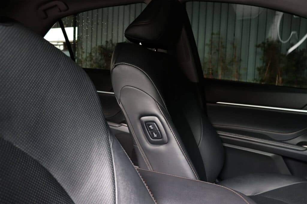 Toyota Camry 2.5 HEV Premium MNC 2023 [CJCB]