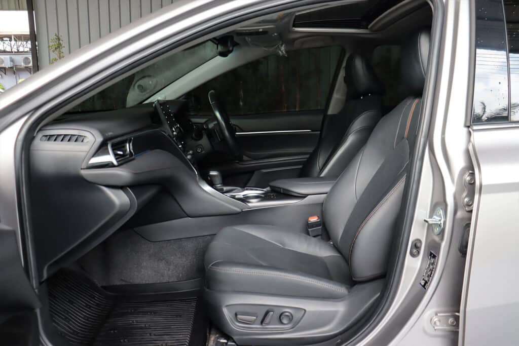 Toyota Camry 2.5 HEV Premium MNC 2023 [CJCB]