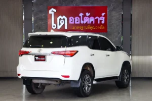 Toyota Fortuner 2.4 V 2WD 2021 [EEDC]